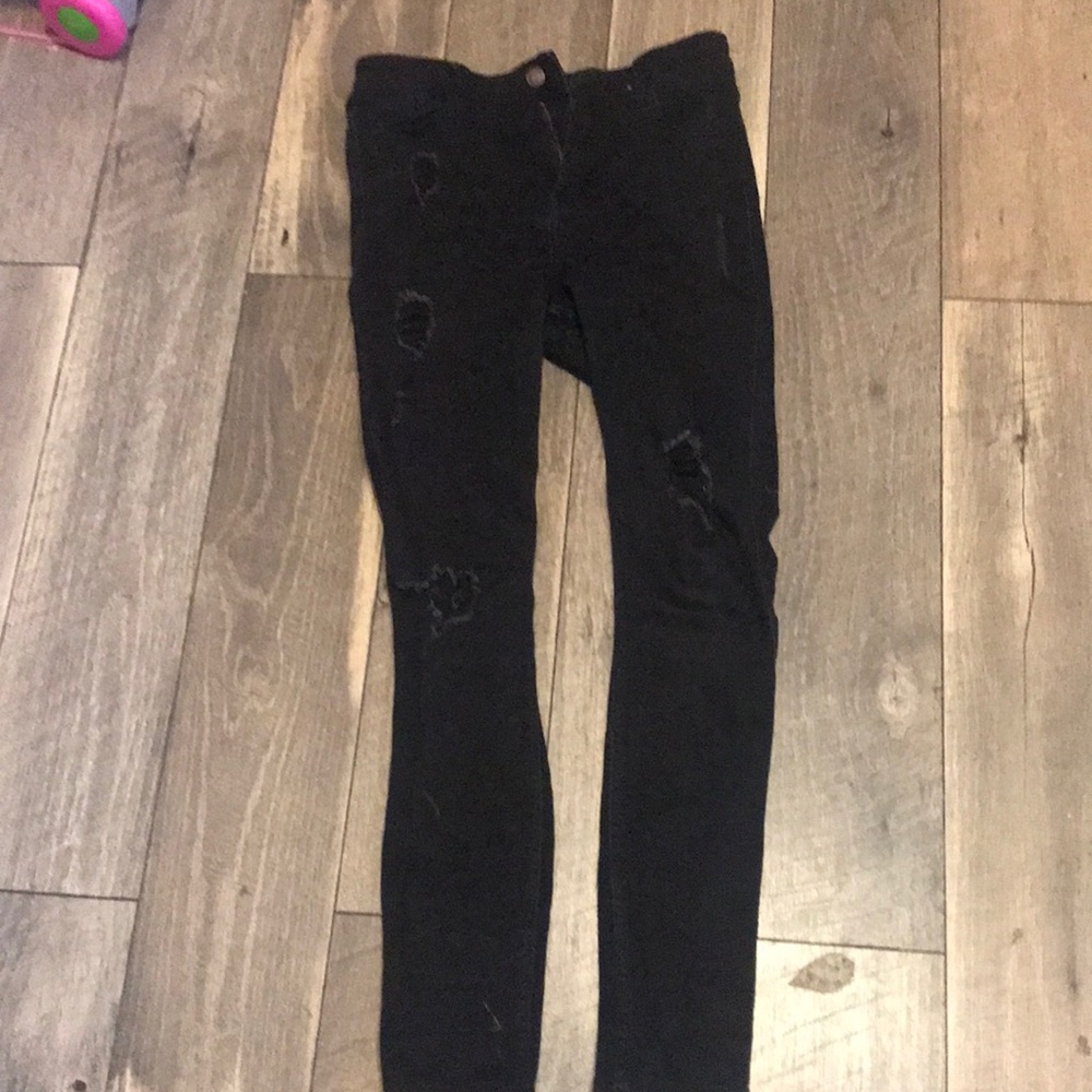 holister ripped back jeans